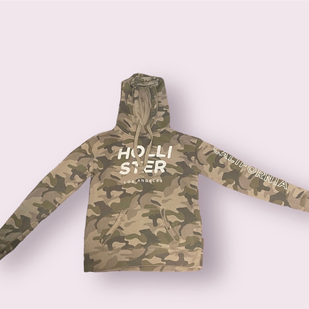 Hollister camo hoodie